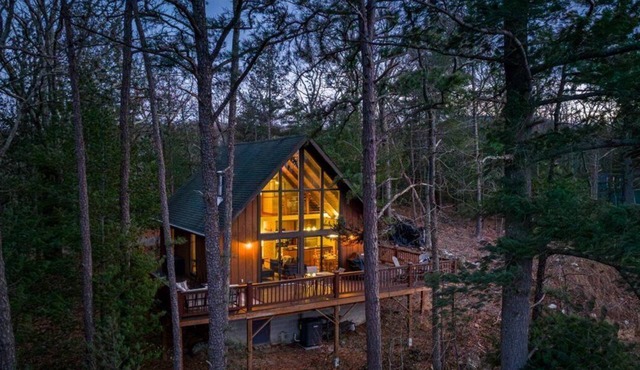 Moon View A-Frame - Mountain Views, Fire Pit, Wood Stove, Stargazing Cabin