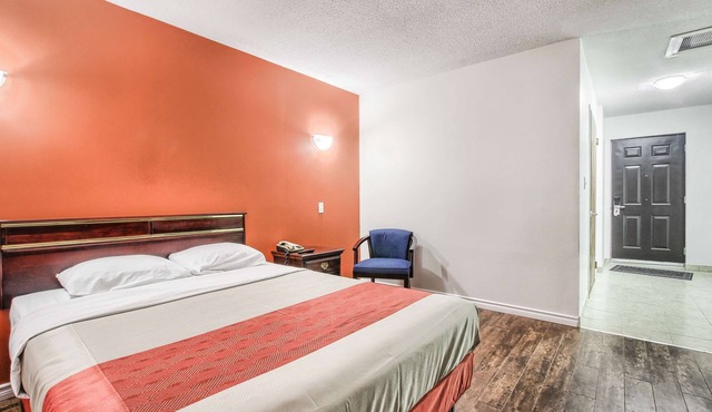 Motel 6 Windsor, ON
