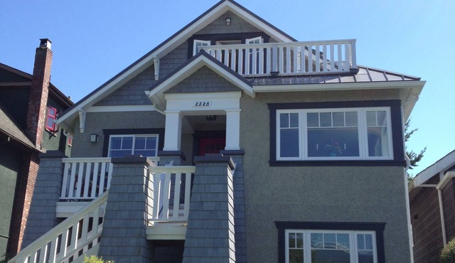 Mountain view; central in lovely area, 1 bedroom + sofa bed (in living area)