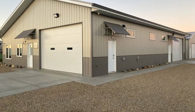 Newly built in Devils Lake, Perfect for Fishing or Relaxing in Devils Lake