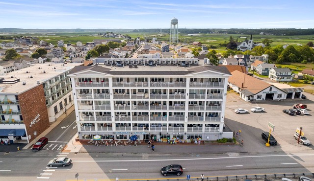 Oceanfront Condo with Balcony, Water Views, and Direct Beach access, Hampton, NH