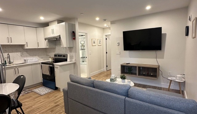 Peacefull/Quiet 1 Bedroom Basement Suite