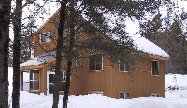 Pinecone Place Upper Unit - 3 Bedroom in Conover