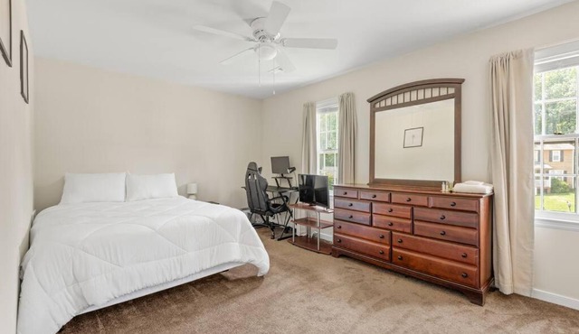 Prime Location 2 BR Oasis with Washer and Dryer