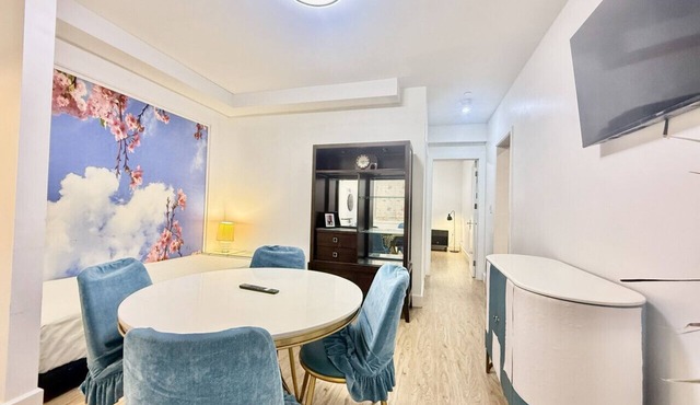 Private Guest Suite, One Parking Space
