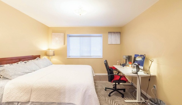 Private Master Bedroom B and ensuiteWashroom in Vancouver