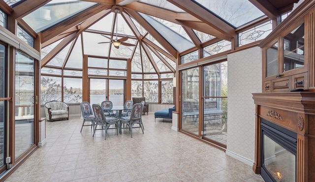 Private Waterfront Villa | 9 BR | 19 guests | Peaceful