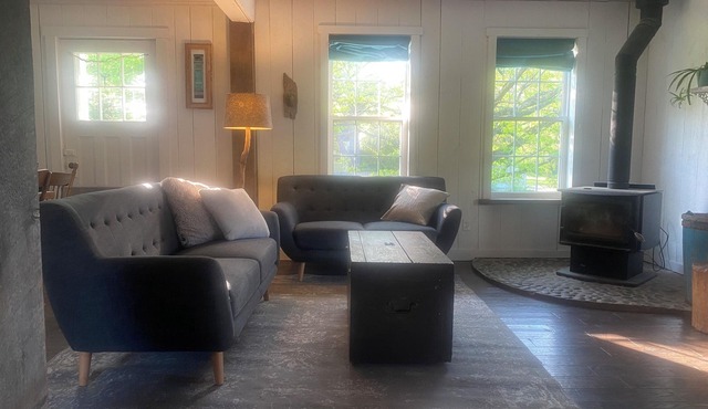 Quaint home conveniently located between Chester and Mahone Bay.