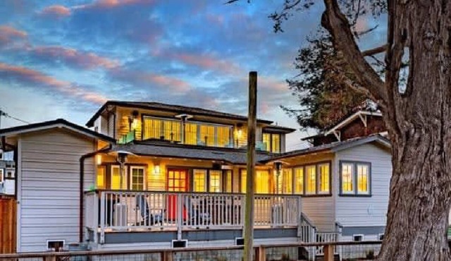 Riverfront Duplex w/Patio & Fire Pit in Capitola
