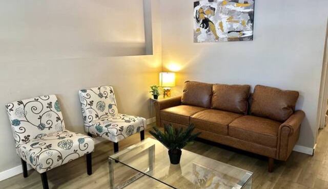 Riverside Bliss: 3-Bed Basement Suite