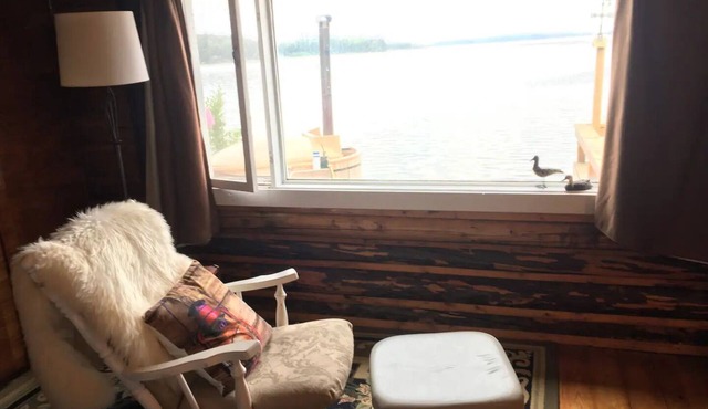 Secluded Remote Cabin on Beautiful Lac la Ronge *Boat Access ONLY*