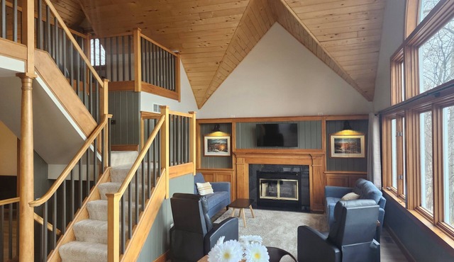 Spacious Lake Roosevelt Cabin- Hooked on Roosevelt - Pontoon Rental in Outing