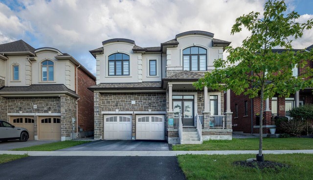 Spacious Open-Concept Modern Suite - Private Entrance in Clarington