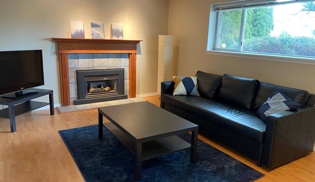 Spacious, Quiet and Clean 1 Bedroom Basement Suite