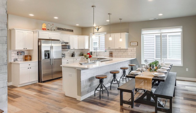 Spacious, Rustic Spearfish Home: Walk to Downtown!