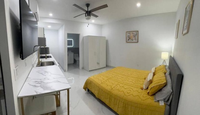Stunning Deluxe Studio in Hialeah