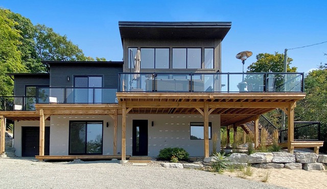 Tiny Cove - Luxurious Modern Getaway in Tiny, ON in Tiny