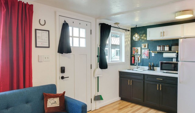 Unit 3: Updated Studio Near Downtown Dining in Spokane