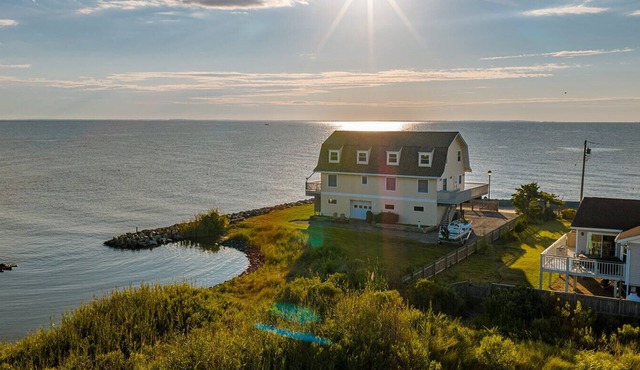 Waterfront, Private Beach, Peaceful Family Getaway