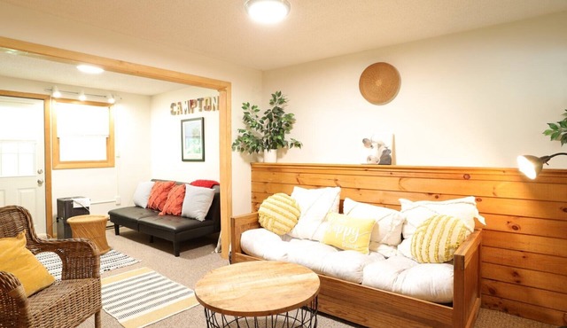 Waterville Estates Charming Pet Friendly Private Vacation Home