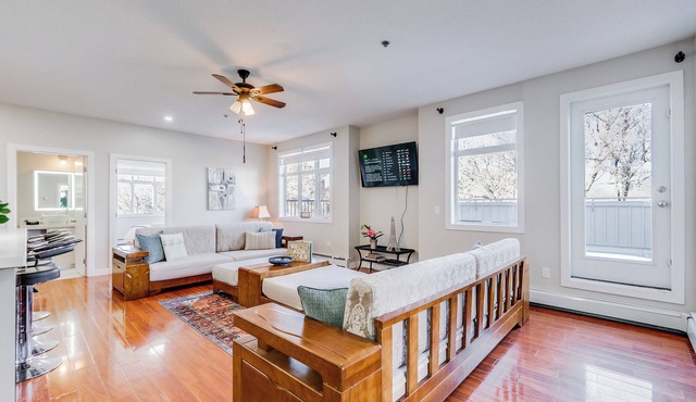 Whyte - 3 Bdrm, 3.5 Bthrm Penthouse |near U of A