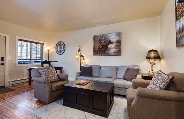 Immaculate Downtown Whitefish 2 Bed/ 1 Bath in Whitefish