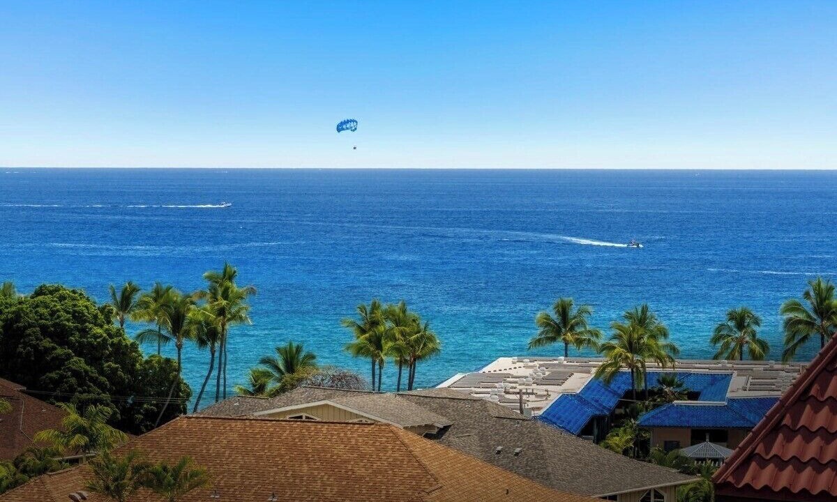 Photo of Others in Historic Kailua Village