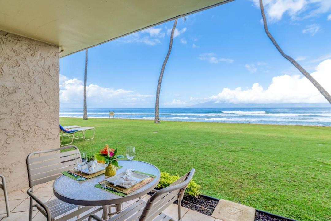 Photo of Patio Balcony in Historic Lahaina Front Street