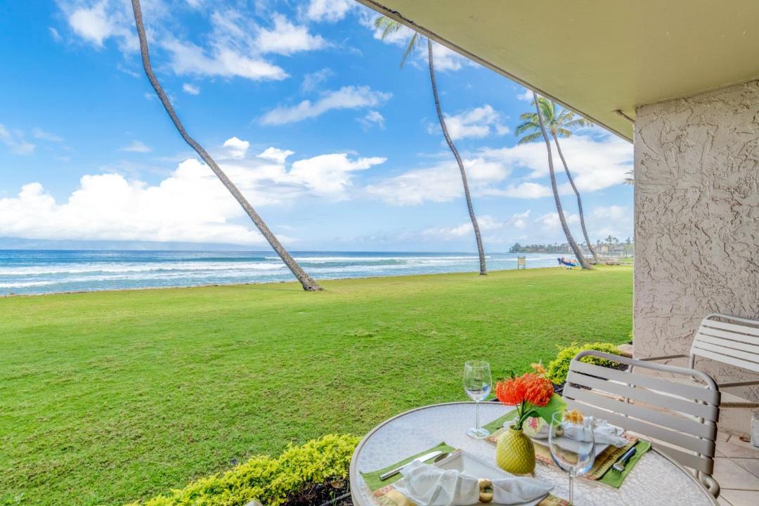 Photo of Patio Balcony in Historic Lahaina Front Street