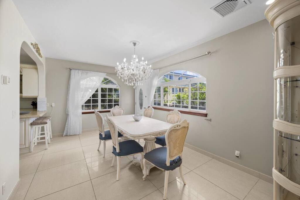 Photo of Livingroom in Kamehame Ridge